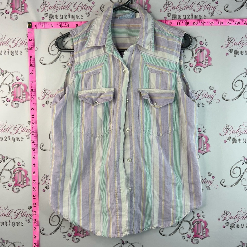 Razzle dazzle shirt Sleeveless Striped Button-Front Women’s Top - Pastel Stripe